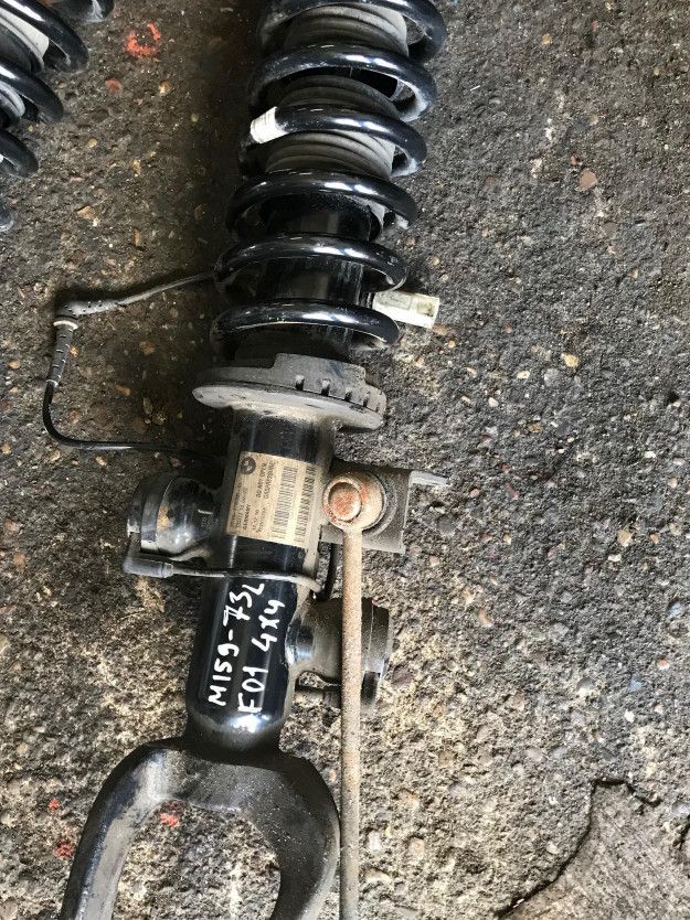 амортизатор передний левый BMW 7 серия F01/F02 2010, 4.4 л., N63 B44 A, бензин, АКПП, черный, седан, 6796939