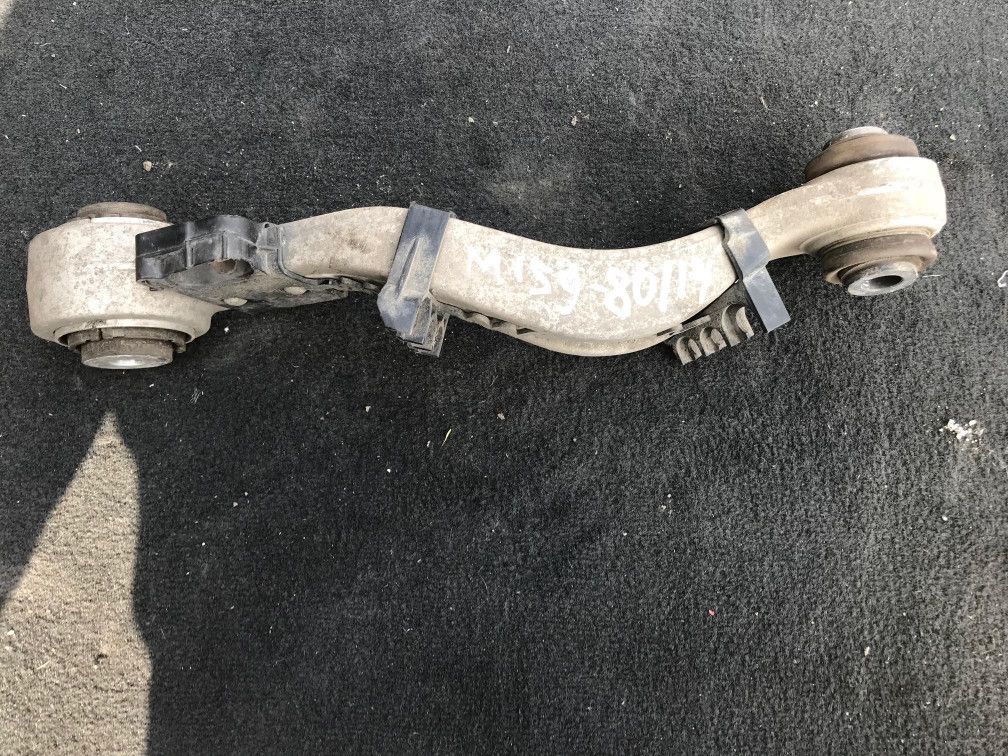 рычаг задний правый BMW 7 серия F01/F02 2010, 4.4 л., N63 B44 A, бензин, АКПП, черный, седан, 33326782132, 6082T6
