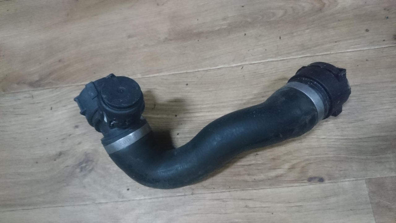 патрубок радиатора BMW X5 E70 [рестайлинг] 2012, 3.0 л., N57 D30 A, дизель, АКПП, черный, внедорожник 5 дв., 17127808078