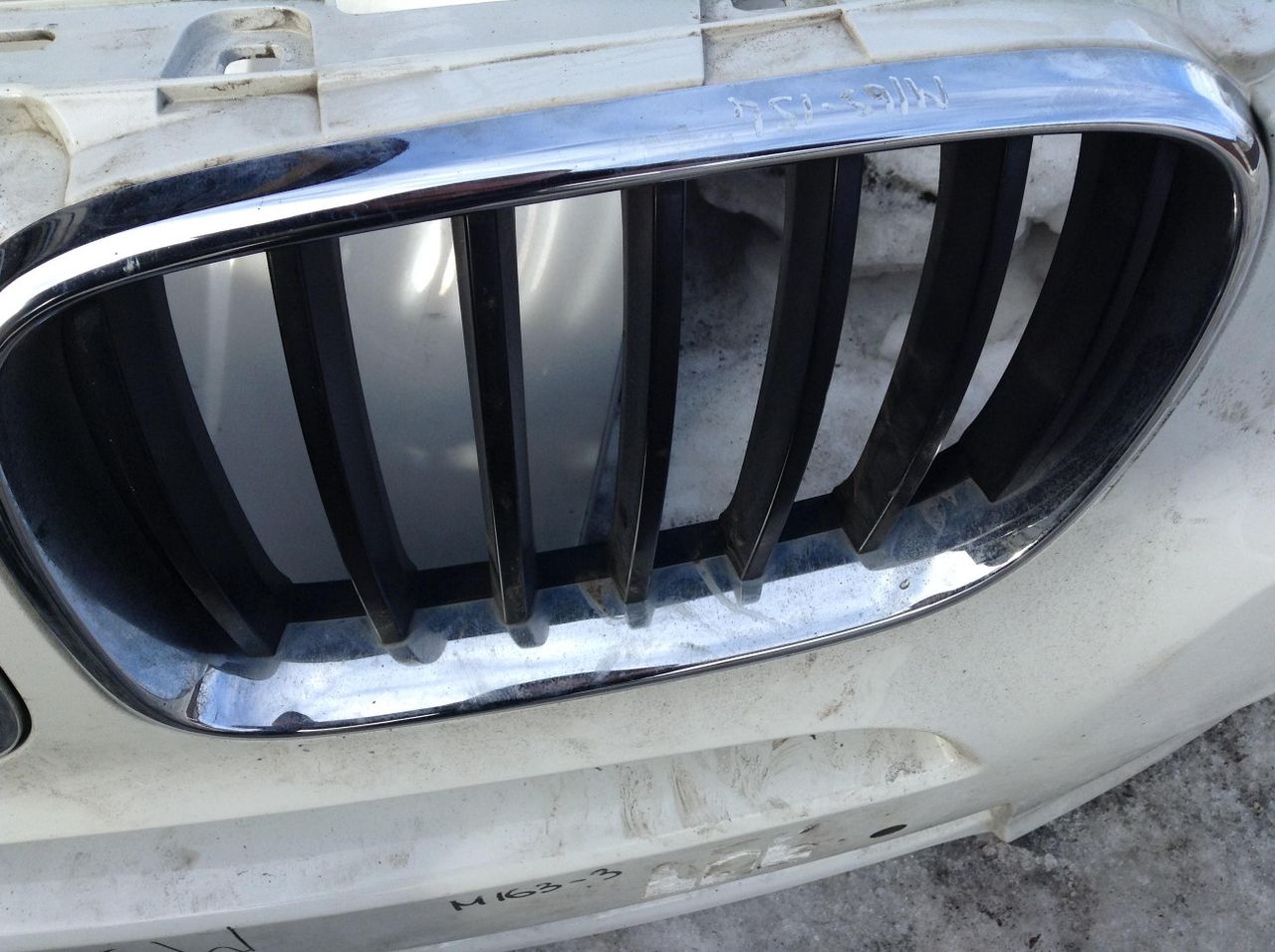заглушка (решетка) в бампер BMW X3 F25 2013, 2.0 л., N47 D20 C, дизель, АКПП, белый, внедорожник 5 дв., 7210725