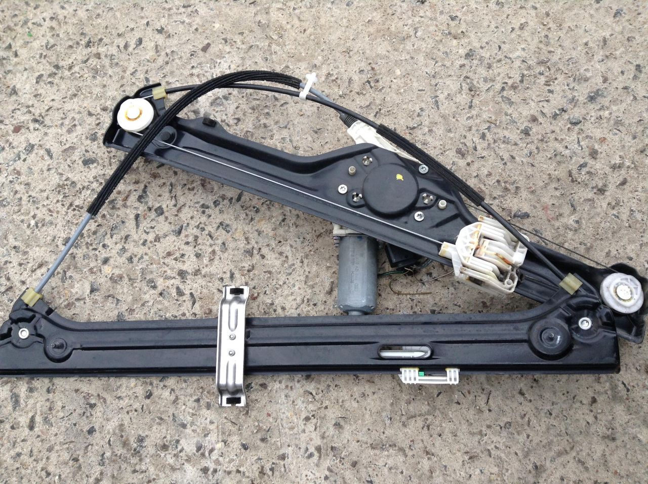 стеклоподъемник передний левый BMW X5 E70 2007, 3.0 л., M57 D30 (306D3), дизель, АКПП, внедорожник 5 дв., 7137019