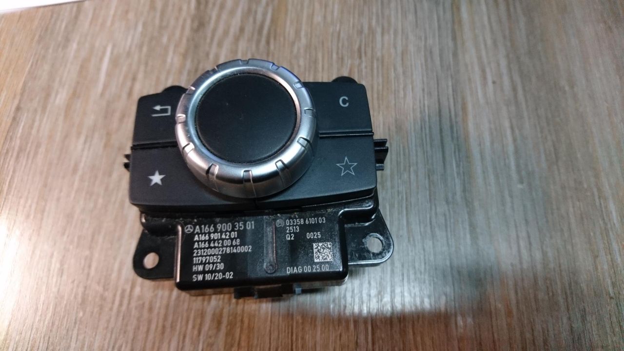 джойстик управления мультимедиа Mercedes-Benz GL-Класс X166 2013, 3.0 л., OM 642.826, дизель, АКПП, коричневый, внедорожник 5 дв., A1669003501, 1669053501
