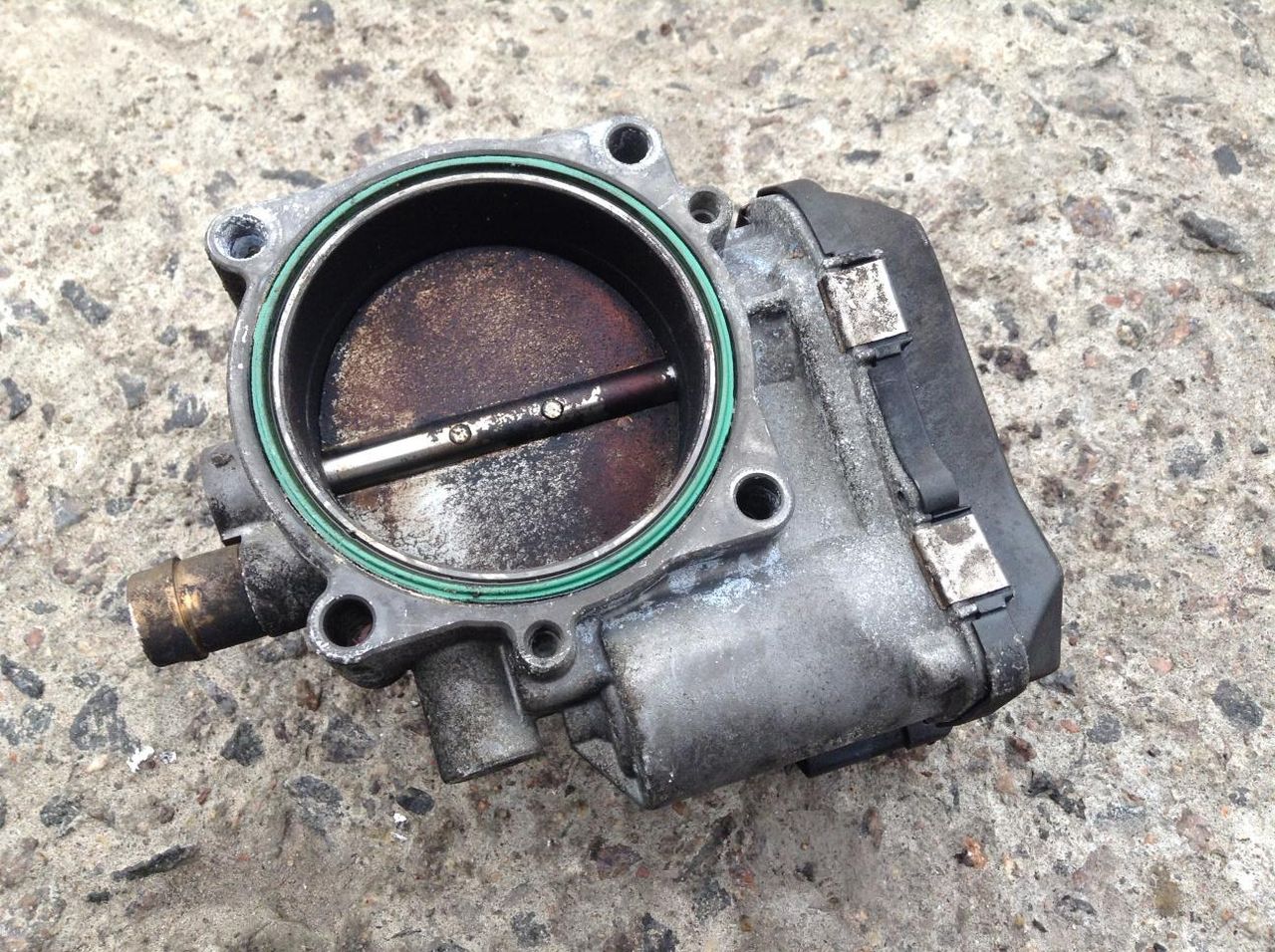 заслонка дроссельная BMW 7 серия F01/F02 2009, 3.0 л., N54 B30 A, бензин, АКПП, седан, 7556119, 13547556119