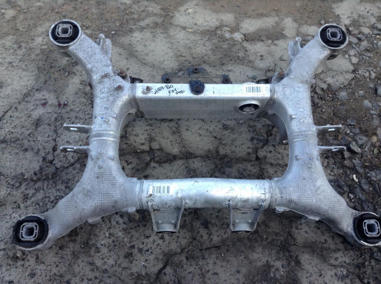 балка подвески задняя BMW 7 серия F01/F02 2009, 3.0 л., N54 B30 A, бензин, АКПП, седан, 6775880