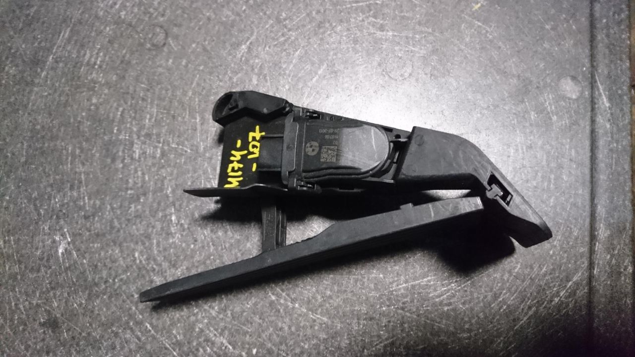 педаль BMW 3 серия F30/F31/F34 2013, 2.0 л., N47 D20 C, дизель, АКПП, хетчбэк 5 дв., правый руль, 35426853175