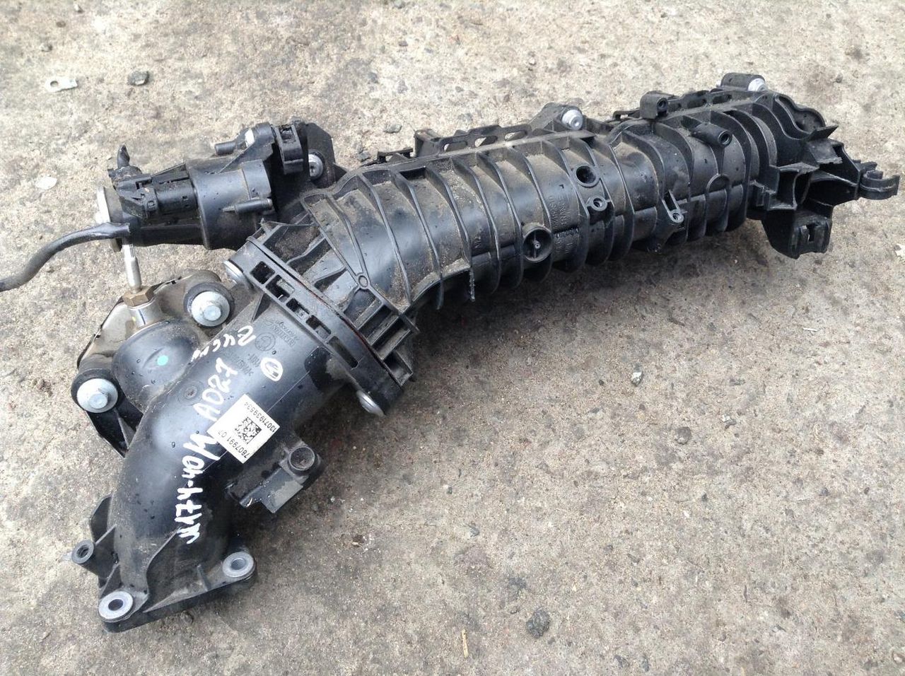 коллектор впускной BMW 3 серия F30/F31/F34 2013, 2.0 л., N47 D20 C, дизель, АКПП, хетчбэк 5 дв., правый руль, 7807991, 8514771