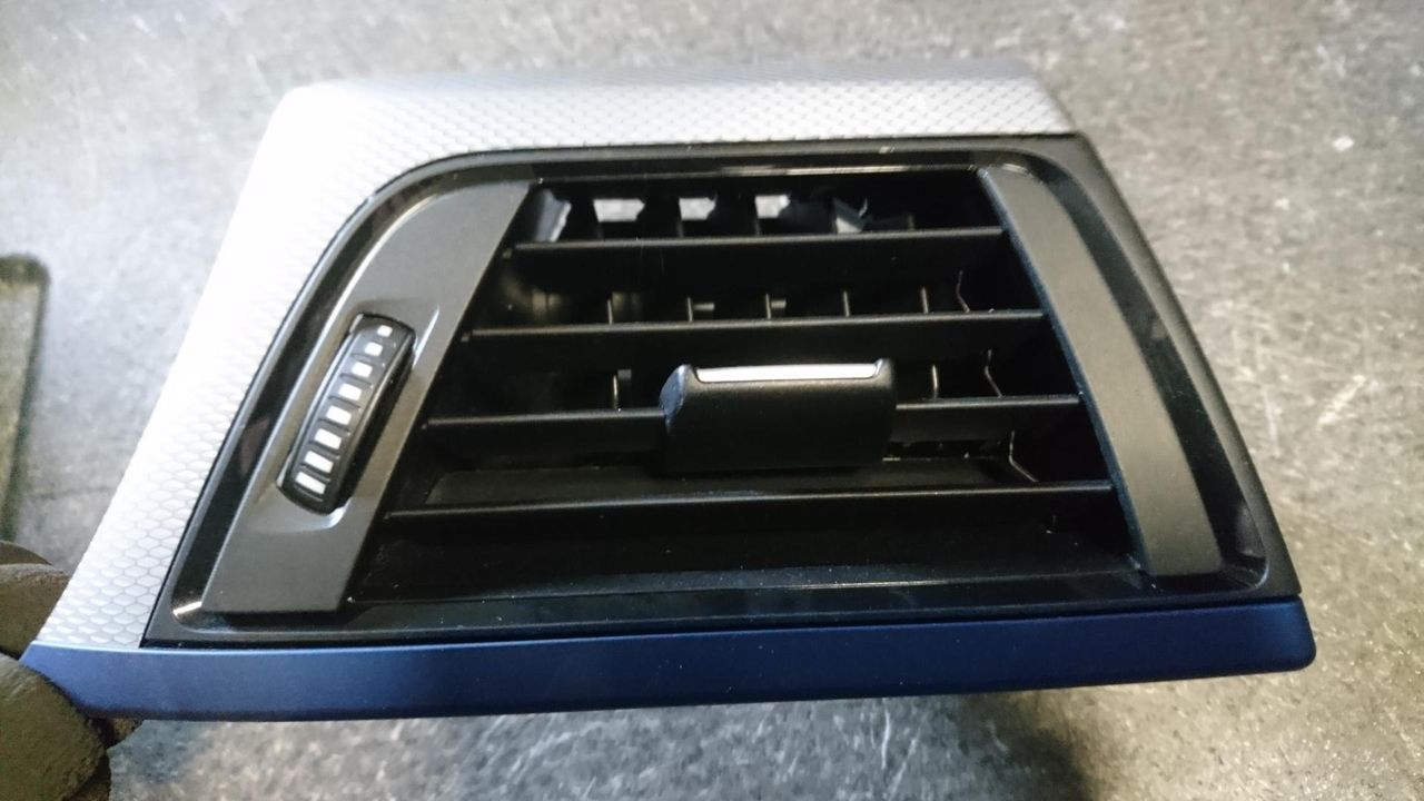 дефлектор обдува салона BMW 3 серия F30/F31/F34 2013, 2.0 л., N47 D20 C, дизель, АКПП, хетчбэк 5 дв., правый руль, 9231995