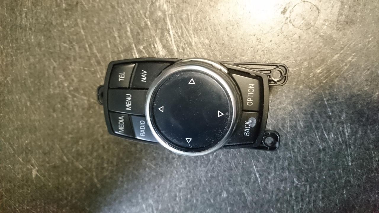 джойстик управления мультимедиа BMW 3 серия F30/F31/F34 2013, 2.0 л., N47 D20 C, дизель, АКПП, хетчбэк 5 дв., правый руль, 65829320288