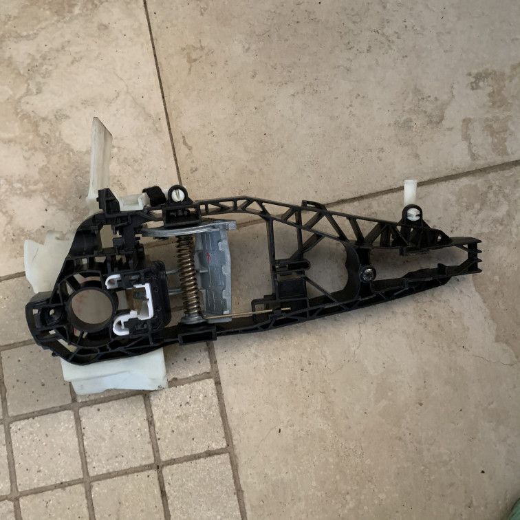 скелет ручки двери передней левой BMW X6 F16 2017, 3.0 л., N57 D30 B, дизель, АКПП, внедорожник 5 дв., 7401209