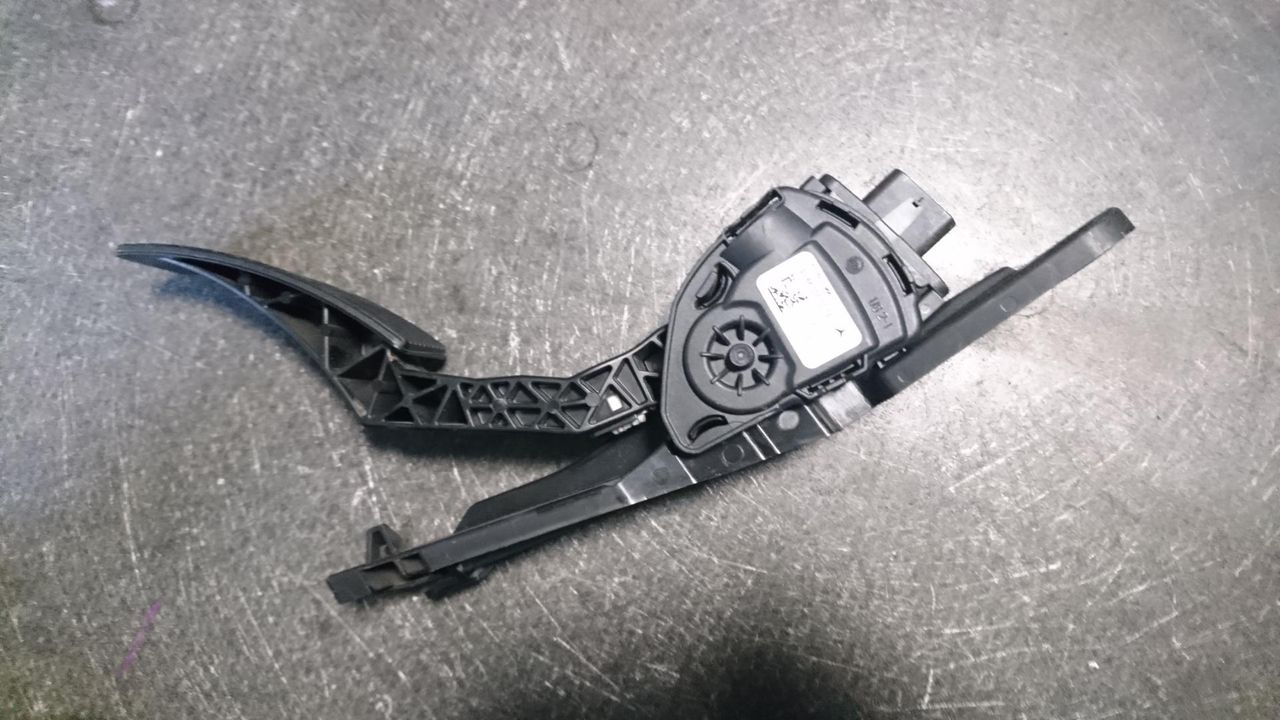 педаль Mercedes-Benz M-Класс W166 2015, 3.0 л., OM 642.826, дизель, АКПП, cthsq, внедорожник 5 дв., A1663000204