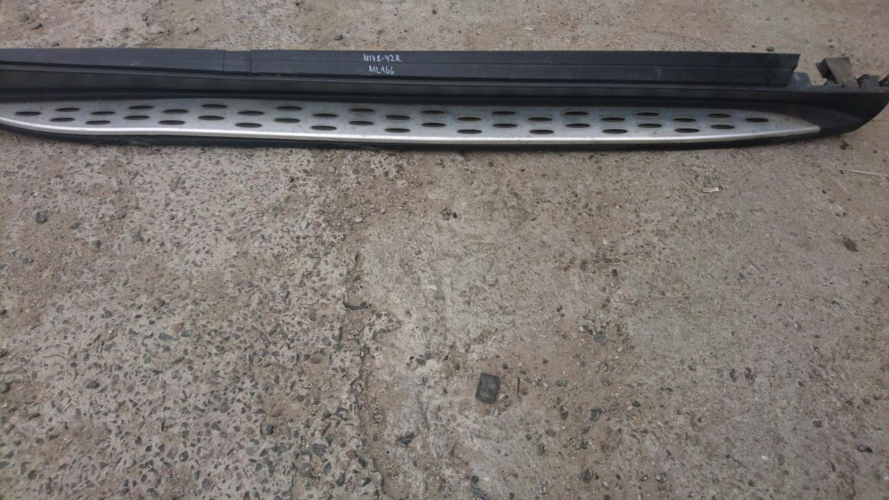 накладка на порог Mercedes-Benz M-Класс W166 2015, 3.0 л., OM 642.826, дизель, АКПП, cthsq, внедорожник 5 дв.