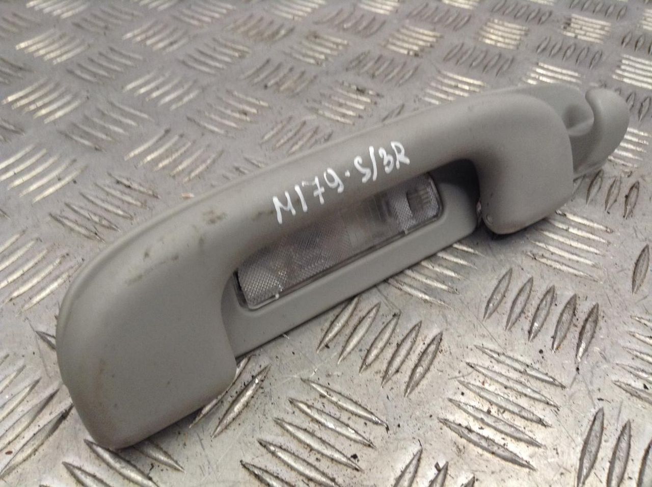 ручка внутренняя потолочная Mercedes-Benz M-Класс W164 2006, 3.0 л., OM 642.940, дизель, АКПП, внедорожник 5 дв., A1648100554