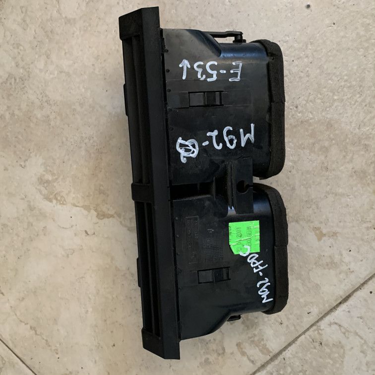 дефлектор обдува салона BMW X5 E53 2001, 4.4 л., M62 B44 (448S2), бензин, АКПП, внедорожник 5 дв., 8402221