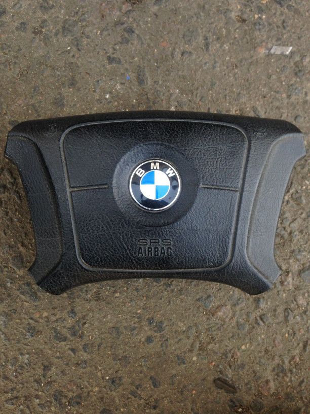 подушка безопасности водителя BMW 5 серия E39 1995, 2.2 л., M54 B22 (226S1), бензин, АКПП, седан, 1093305, 3310933051