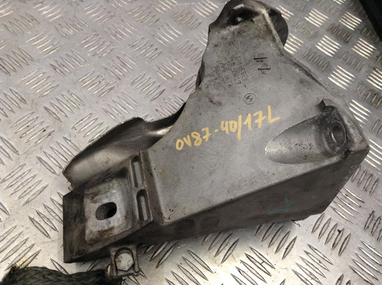 кронштейн двигателя BMW X5 E70 2008, 4.8 л., N62 B48 B, бензин, АКПП, внедорожник 5 дв., 6777263
