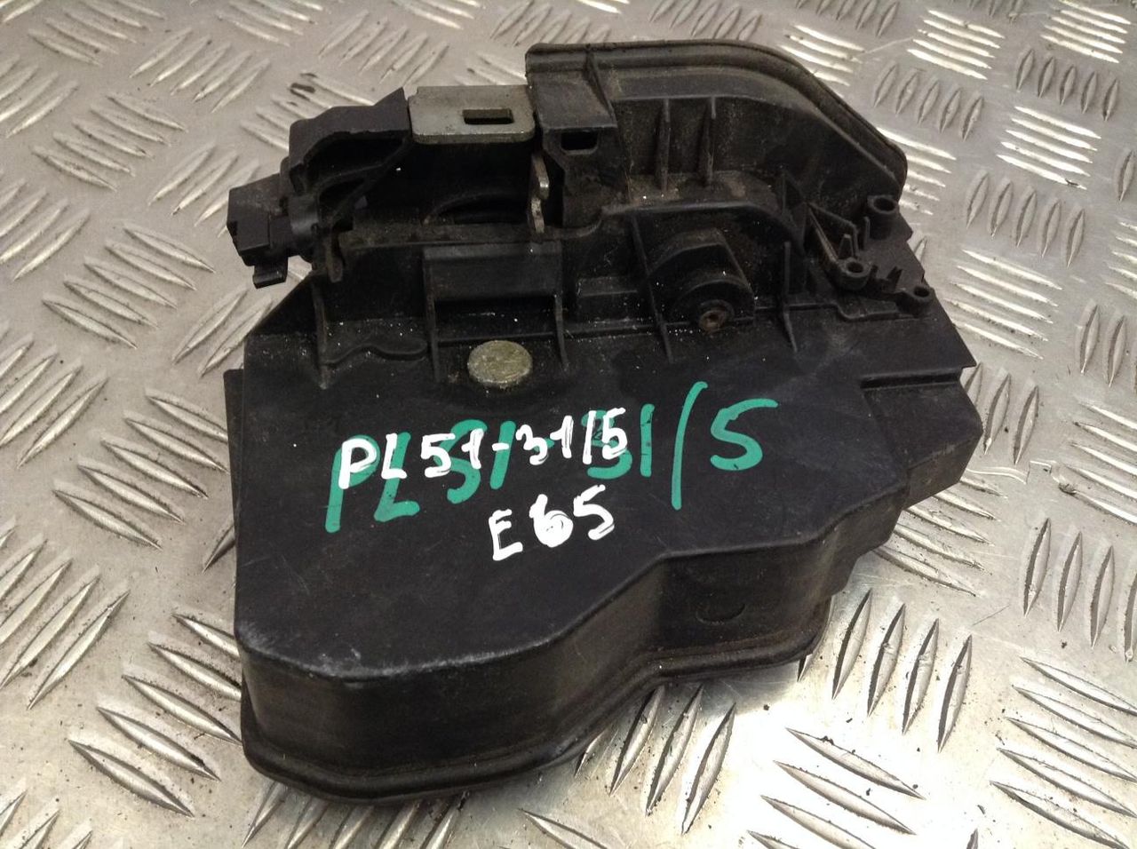 замок двери задней левой BMW 7 серия E65/E66/E67 2003, 3.0 л., M57 D30 (306D2), дизель, АКПП, седан, 7036170