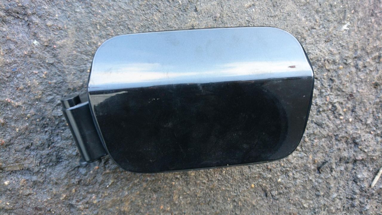 лючок топливного бака BMW 7 серия F01/F02 2010, 4.4 л., N63 B44 A, бензин, АКПП, седан, 51177198167, 51177198171