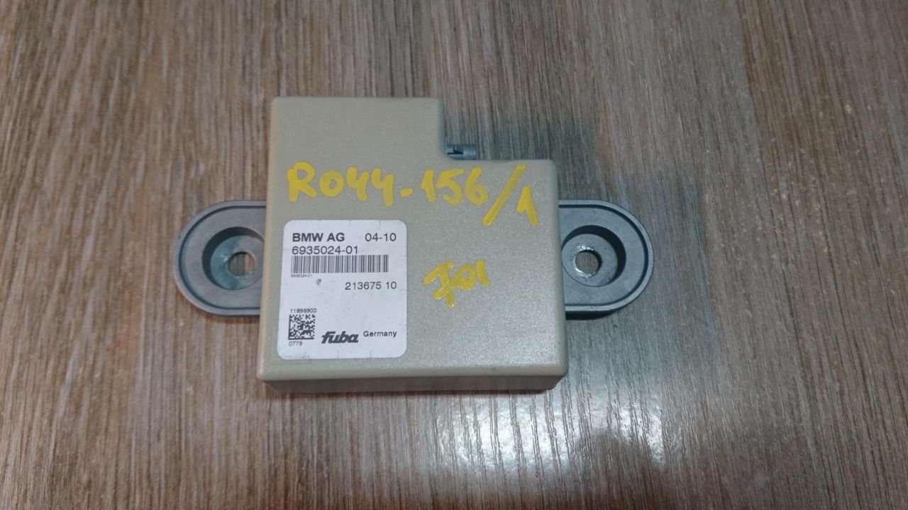 антенна BMW 7 серия F01/F02 2010, 4.4 л., N63 B44 A, бензин, АКПП, седан, 6935024