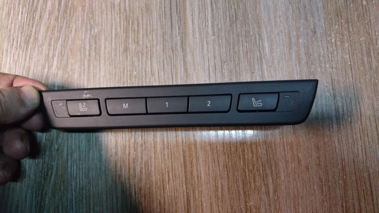 блок управления сиденьем BMW 7 серия F01/F02 2010, 4.4 л., N63 B44 A, бензин, АКПП, седан, 9215758