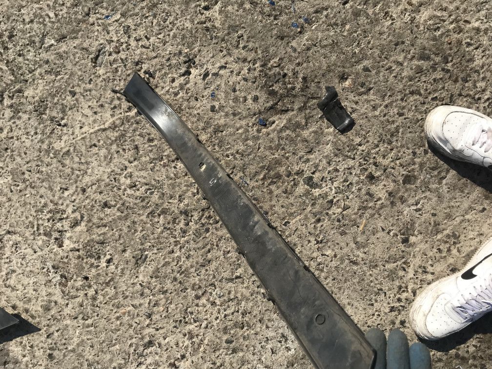 молдинг переднего бампера BMW 7 серия E65/E66/E67 2001, 3.0 л., M57 D30 (306D2), АКПП, седан
