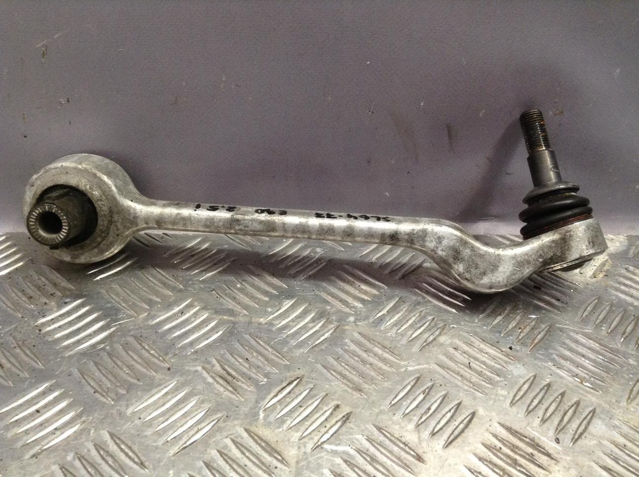 рычаг передний правый BMW 3 серия E90/E91/E92/E93 2007, 2.5 л., N52 B25 A, бензин, АКПП, седан, 6763699