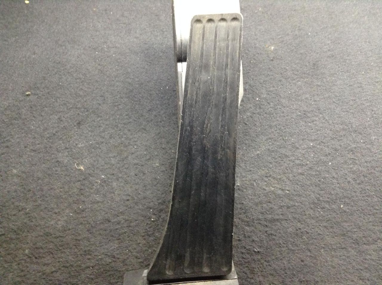 педаль BMW 5 серия E60/E61 2007, 3.0 л., M57 D30 (306D3), дизель, АКПП, седан, 6772645