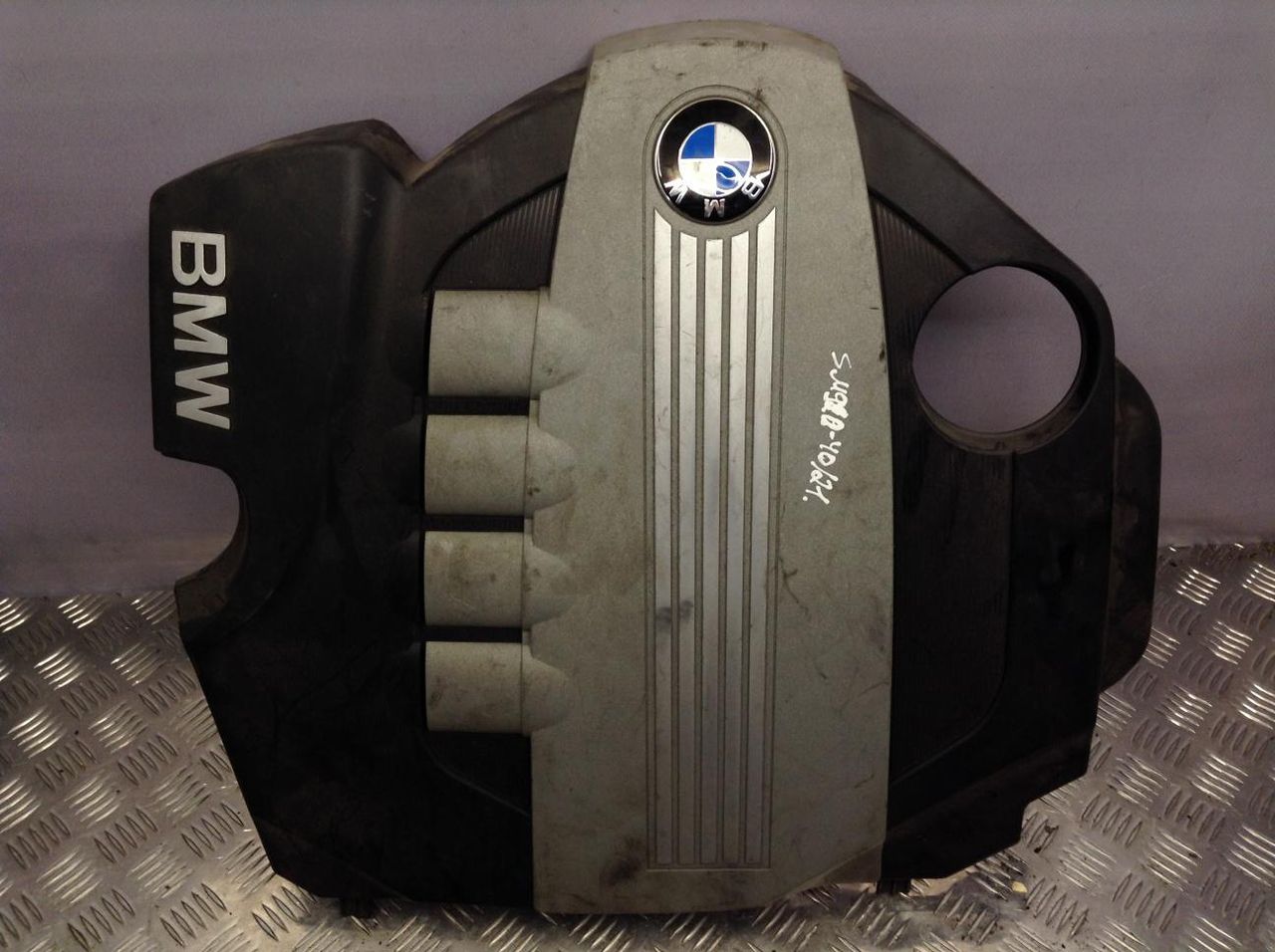 декоративная крышка двигателя BMW 1 серия E81/E87 [рестайлинг] 2011, 2.0 л., M47 D20 (204D4), дизель, АКПП, хетчбэк 5 дв., 7797410
