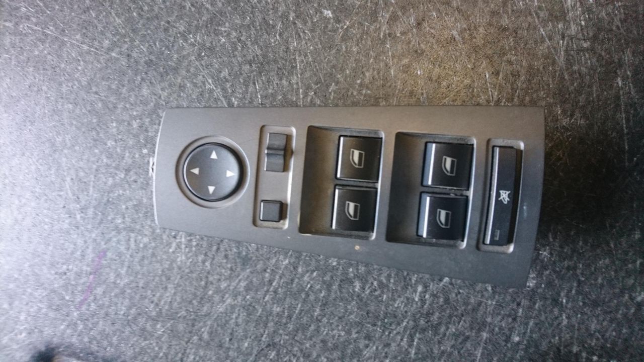 блок управления стеклоподъемниками BMW 7 серия E65/E66/E67 2004, 3.0 л., M57 D30 (306D3), дизель, АКПП, седан, 6917104