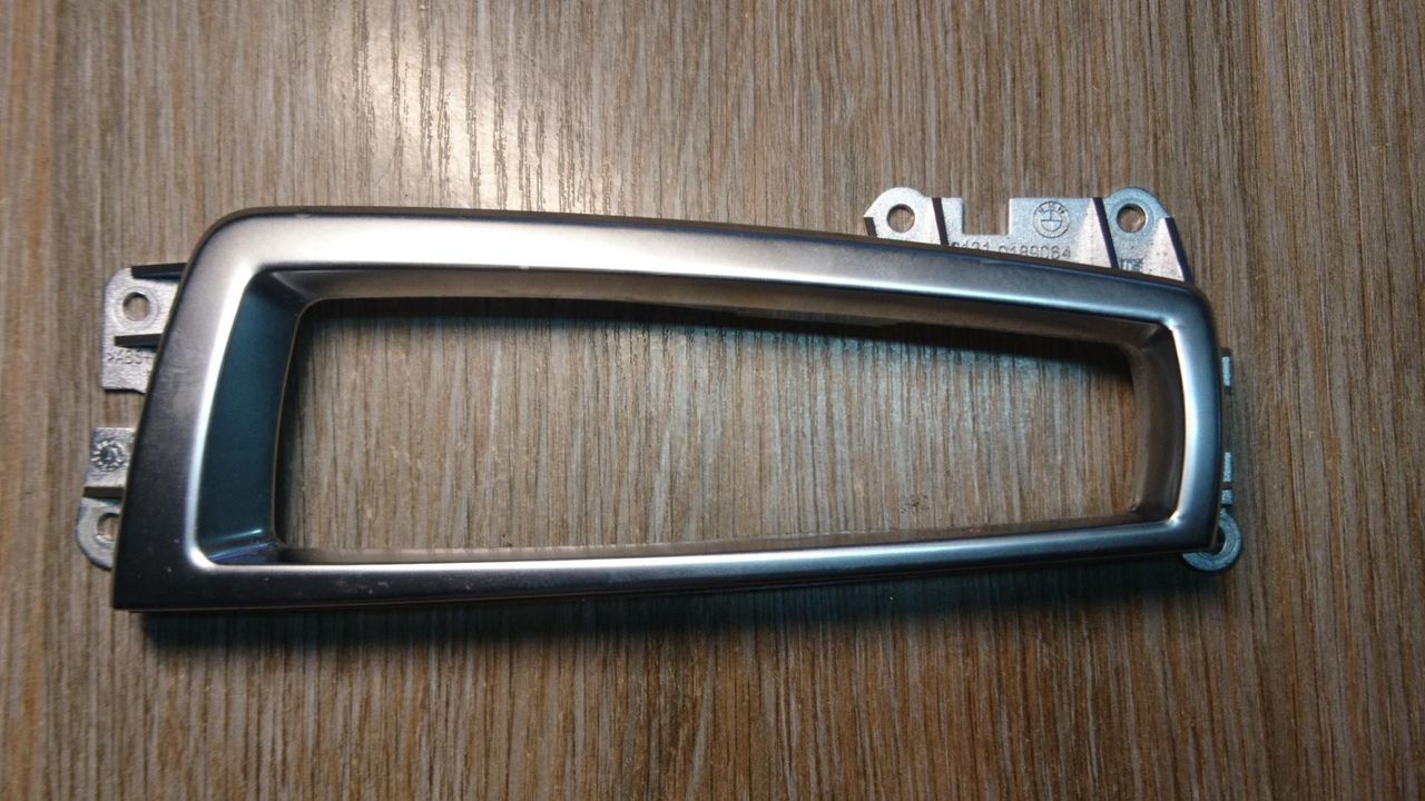 рамка обрамление кулисы BMW 7 серия F01/F02 2010, 4.4 л., N63 B44 A, бензин, АКПП, седан, 61319189064