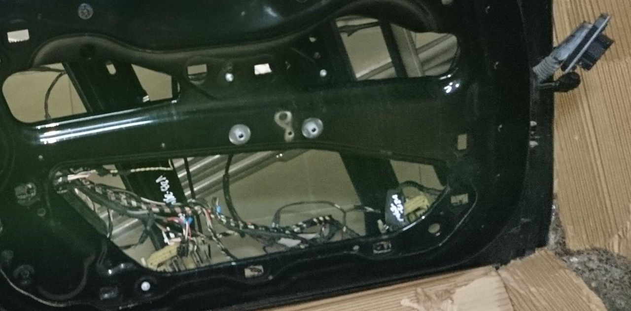 дверная проводка BMW 7 серия F01/F02 2010, 4.4 л., N63 B44 A, бензин, АКПП, седан, 61129219978