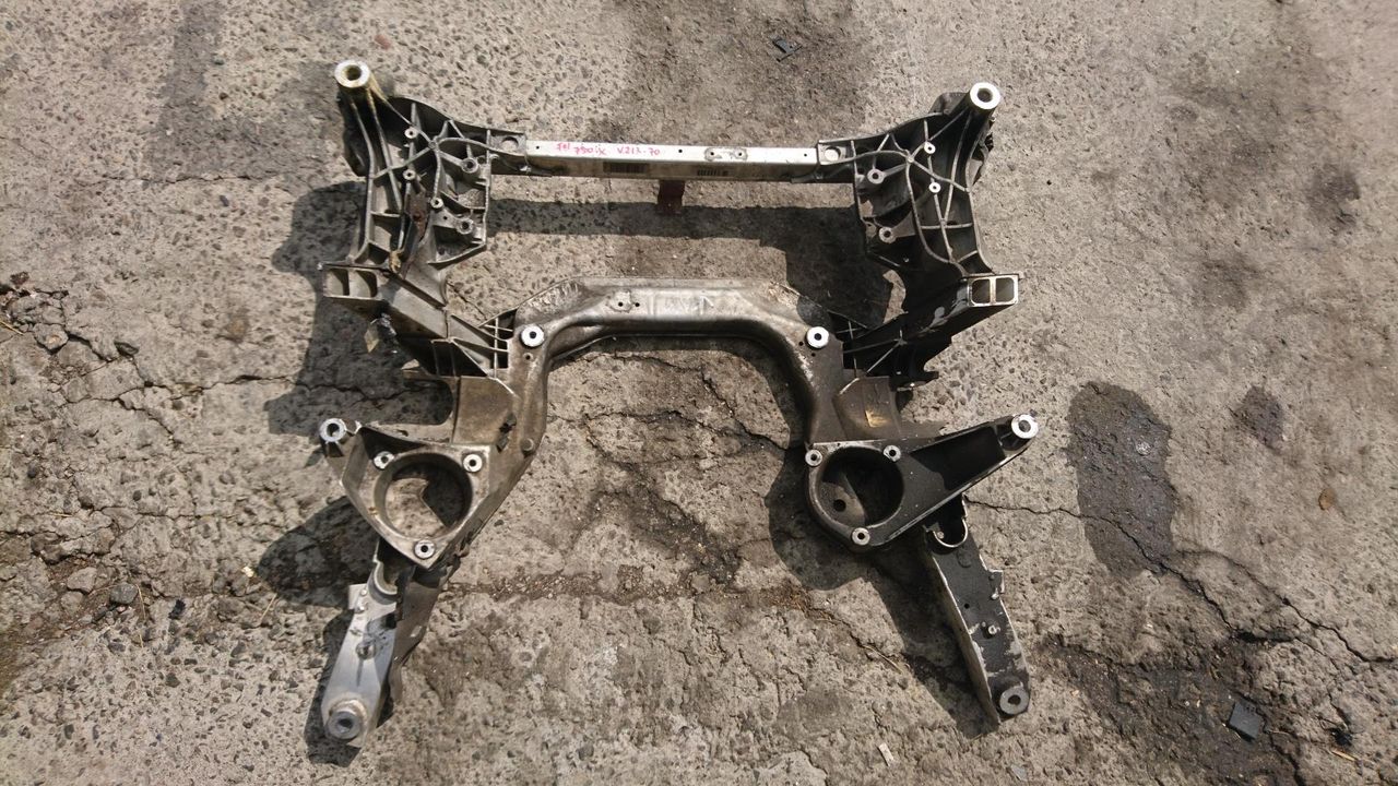 балка подвески передняя (подрамник) BMW 7 серия F01/F02 2010, 4.4 л., N63 B44 A, бензин, АКПП, седан, 6799321