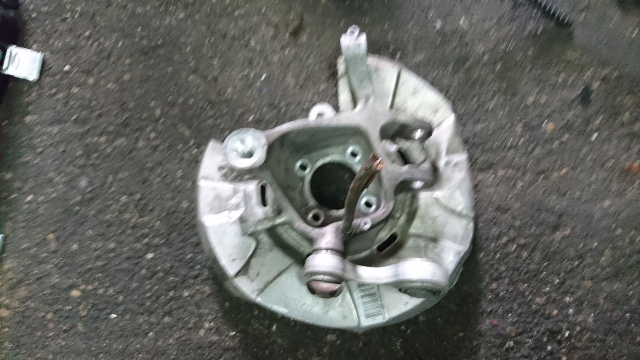 кулак задний правый BMW 7 серия F01/F02 2010, 4.4 л., N63 B44 A, бензин, АКПП, седан, 6797448, 6796498