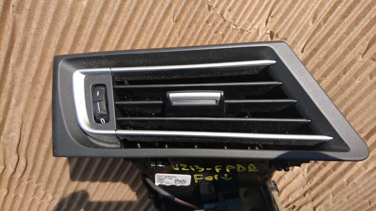 дефлектор обдува салона BMW 7 серия F01/F02 2010, 4.4 л., N63 B44 A, бензин, АКПП, седан, 64229115858
