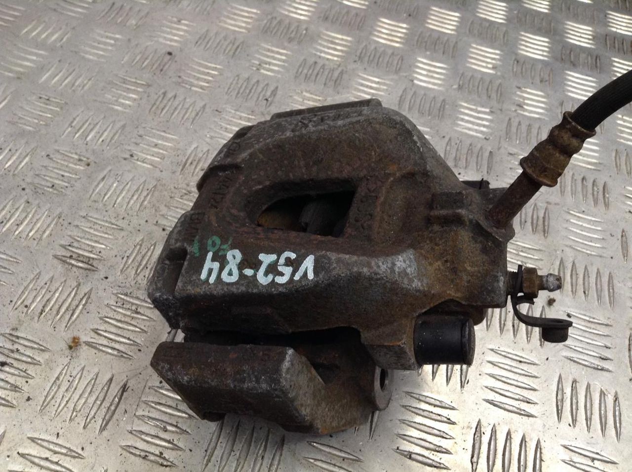 суппорт задний правый BMW 5 серия F07/F10/F11 2010, 3.0 л., N57 D30 A, дизель, АКПП, хетчбэк 5 дв.