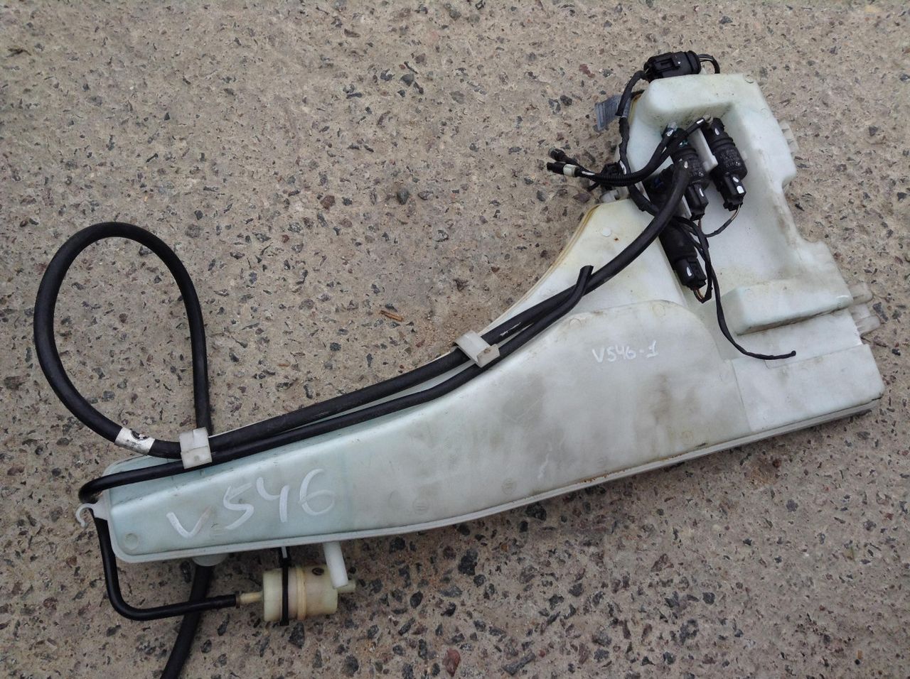 бачок омывателя BMW X5 E70 2008, 4.8 л., N62 B48 B, бензин, АКПП, черный, внедорожник 5 дв., 7190998, 7184713