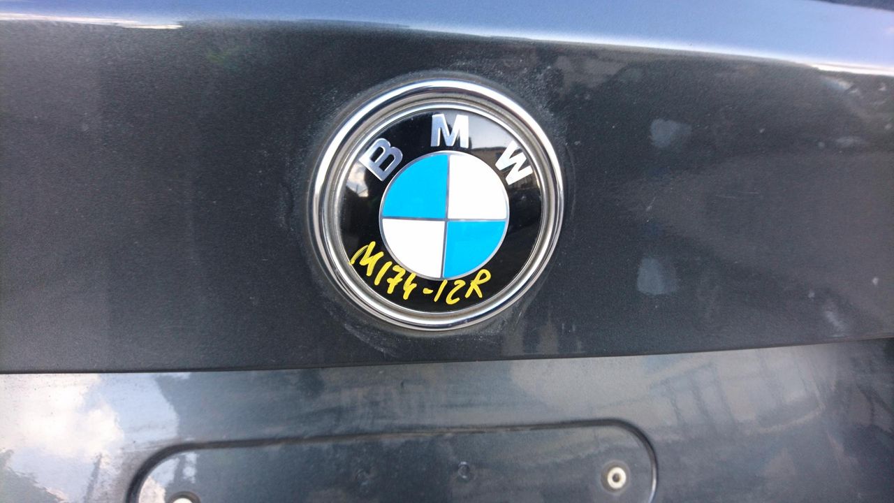 эмблема BMW 3 серия F30/F31/F34 2013, 2.0 л., N47 D20 C, дизель, АКПП, хетчбэк 5 дв., правый руль