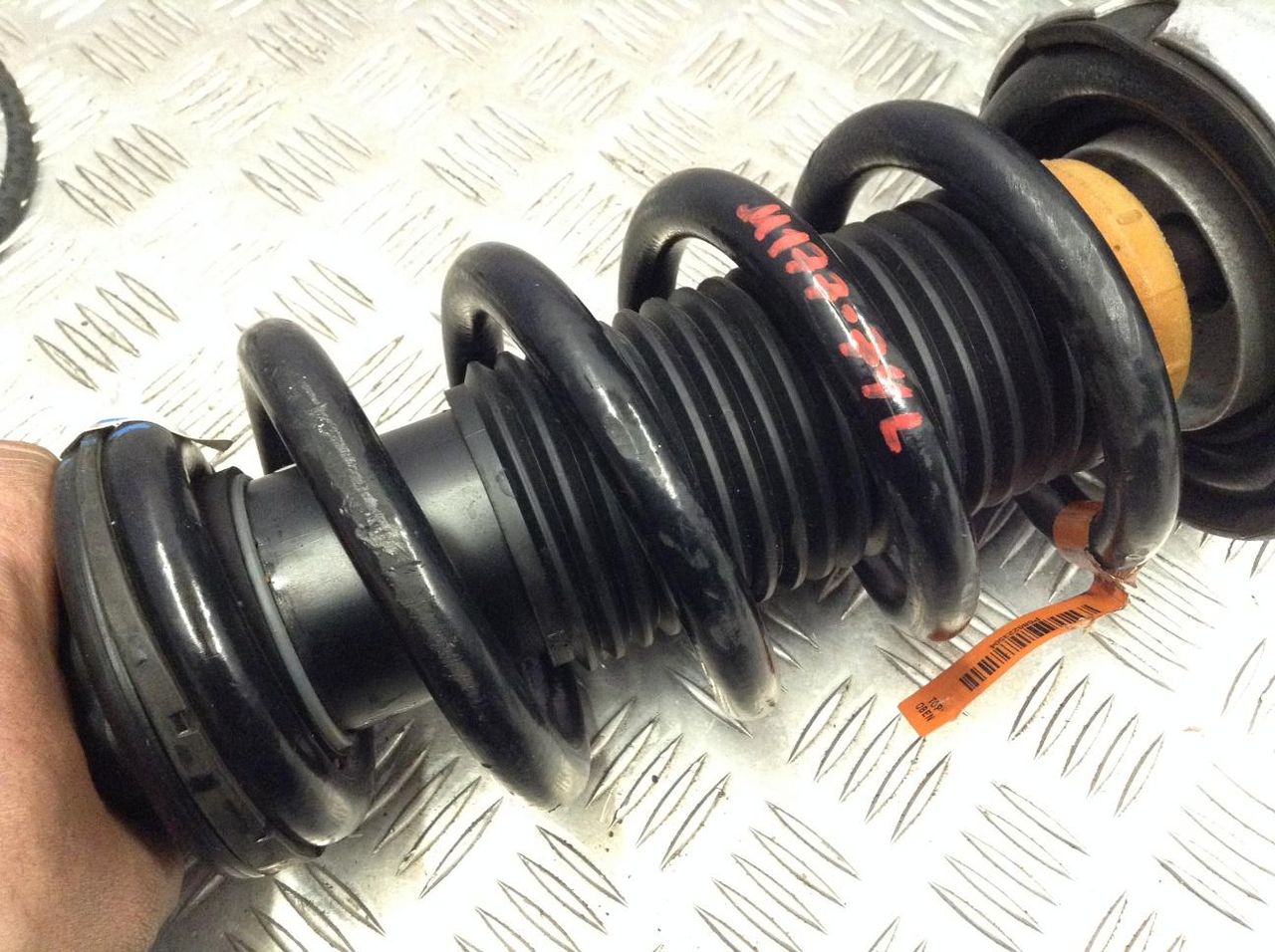 пружина передняя BMW X6 F16 2017, 3.0 л., N57 D30 B, дизель, АКПП, внедорожник 5 дв., 6862235