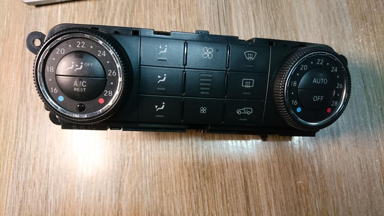 блок управления печки / климат-контроля Mercedes-Benz M-Класс W164 2006, 3.5 л., M 272.967, бензин, АКПП, внедорожник 5 дв., правый руль, A2518700289