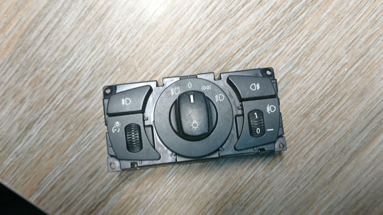 переключатель света BMW 5 серия E60/E61 2005, 3.0 л., N52 B30 A, бензин, АКПП, седан, 61316925251, 6953737