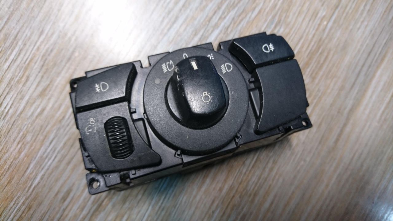 переключатель света BMW 5 серия E60/E61 2004, 3.0 л., M57 D30 (306D2), дизель, АКПП, седан, 61316925252, 6953731