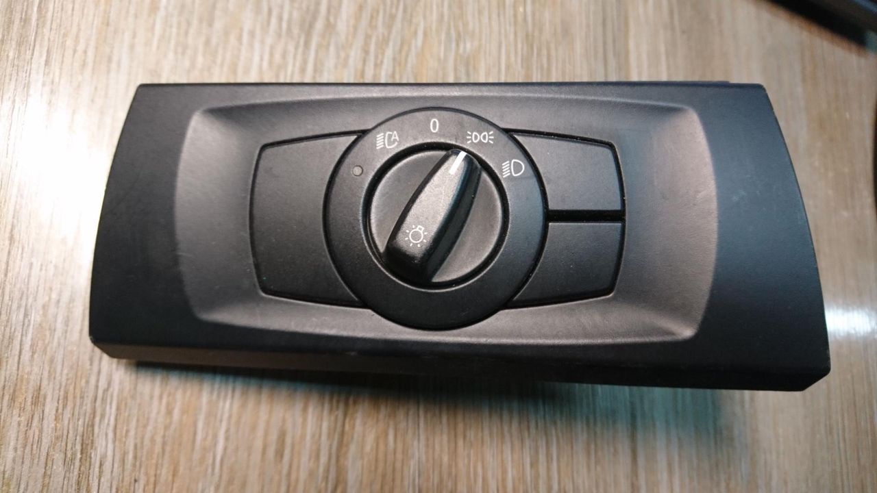 переключатель света BMW 3 серия E90/E91/E92/E93 [рестайлинг] 2010, 4.0 л., S65 B40 A, бензин, АКПП, седан, 6938865