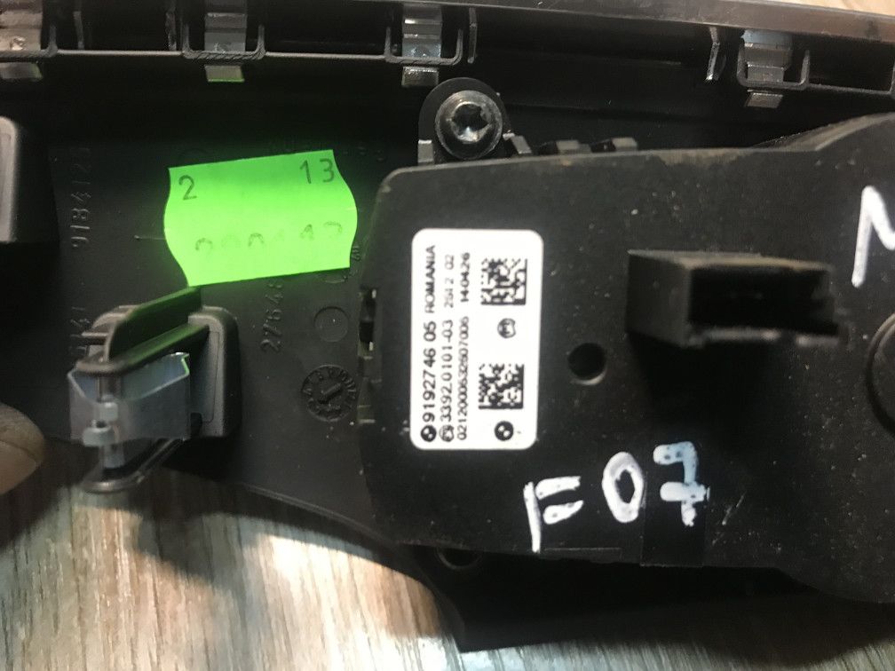 переключатель света BMW 5 серия F07/F10/F11 [рестайлинг] 2013, 3.0 л., N55 B30 A, бензин, АКПП, хетчбэк 5 дв., 9192746
