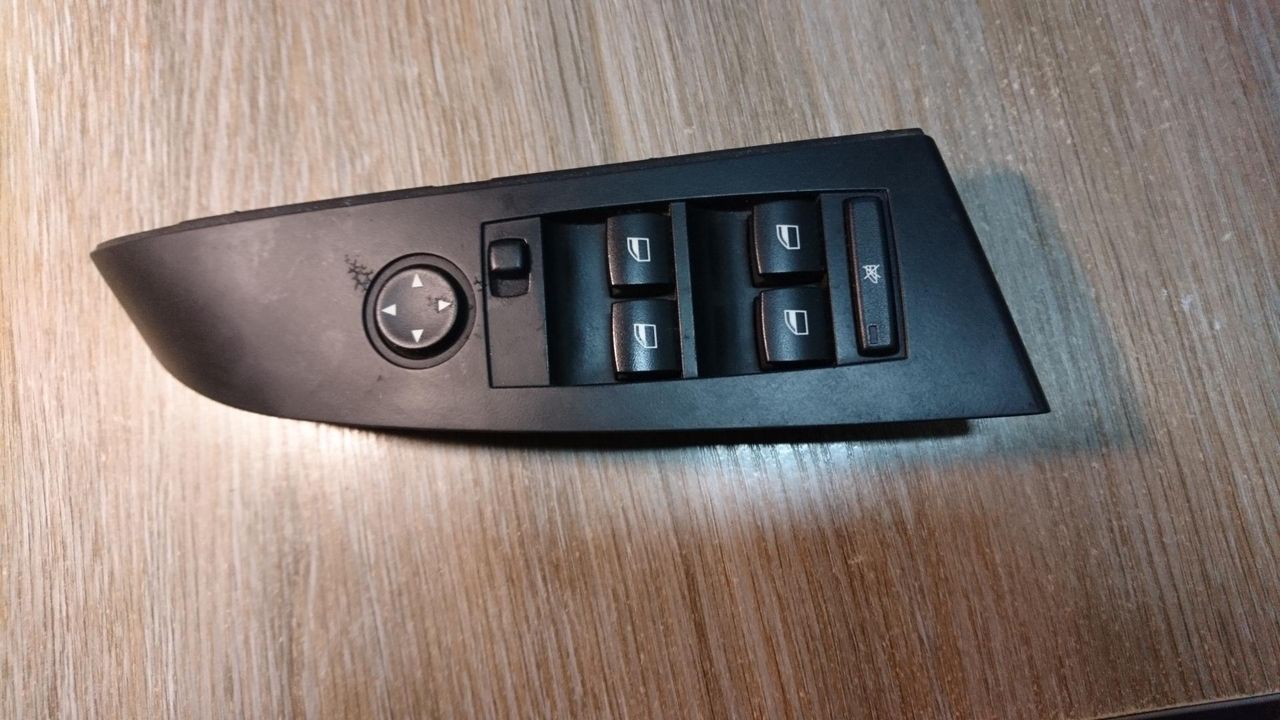 блок управления стеклоподъемниками BMW 5 серия E60/E61 2005, 2.0 л., M47 D20 (204D4), дизель, АКПП, седан, 6951904