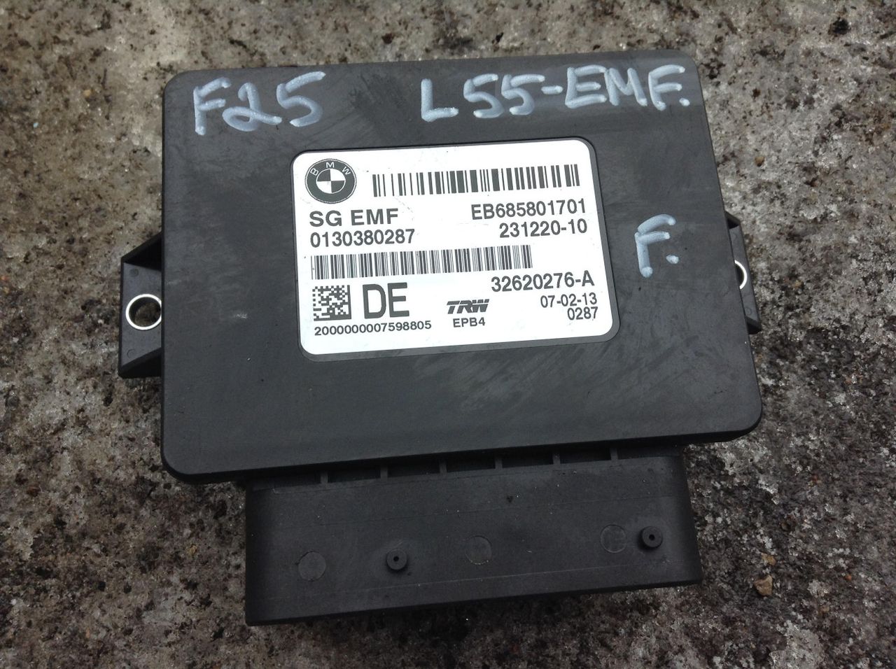 блок управления ручником BMW X3 F25 2013, 2.0 л., N47 D20 C, дизель, АКПП, белый, внедорожник 5 дв., 6858017, 6794426
