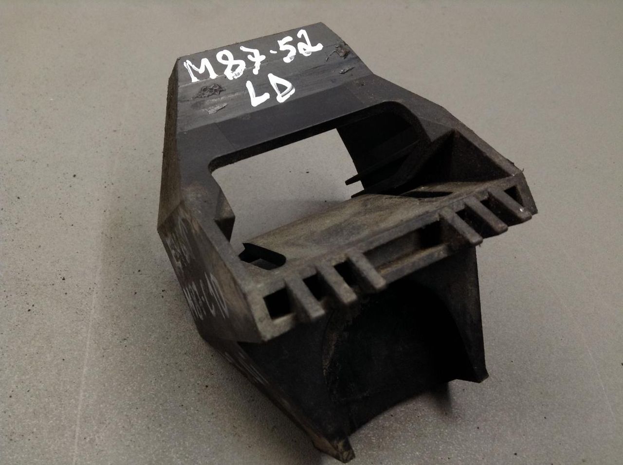 кронштейн радиатора BMW 3 серия E46 2002, 2.0 л., M47 D20 (204D4), АКПП, седан, 1436264