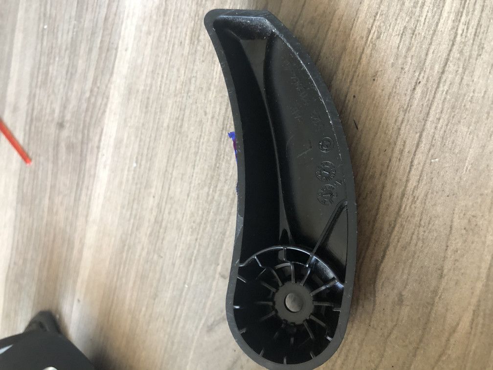 ручка открывания капота BMW 5 серия F07/F10/F11 [рестайлинг] 2013, 3.0 л., N57 D30 C, дизель, АКПП, универсал