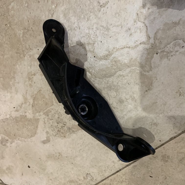 механизм открытия капота (кронштейн в салоне) BMW X5 E70 2009, 3.0 л., M57 D30 (306D3), дизель, АКПП, внедорожник 5 дв., 7148521