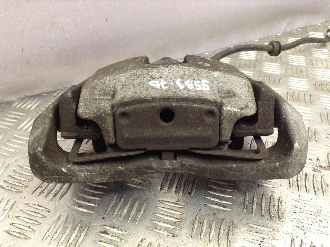 суппорт передний правый BMW 7 серия E65/E66/E67 2004, 3.0 л., M54 B30 (306S3), бензин, АКПП, седан