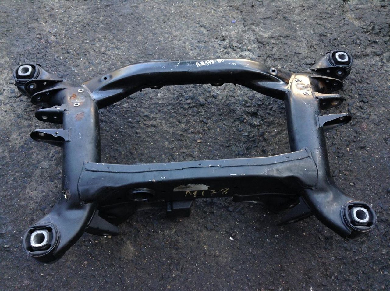 балка подвески задняя BMW X3 F25 2013, 2.0 л., N20 B20 A, бензин, АКПП, внедорожник 5 дв.
