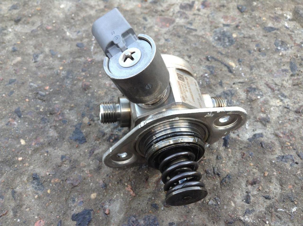 ТНВД BMW 5 серия F07/F10/F11 2012, 3.0 л., N55 B30 A, бензин, АКПП, хетчбэк 5 дв., 7610761